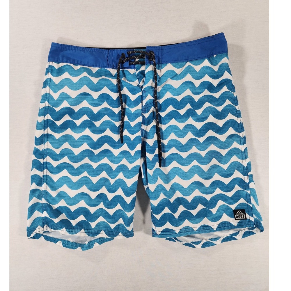 Reef Coast Boardshorts Mens 31 Swim Trunks Blue White Wave Zig Zag Surf Shorts